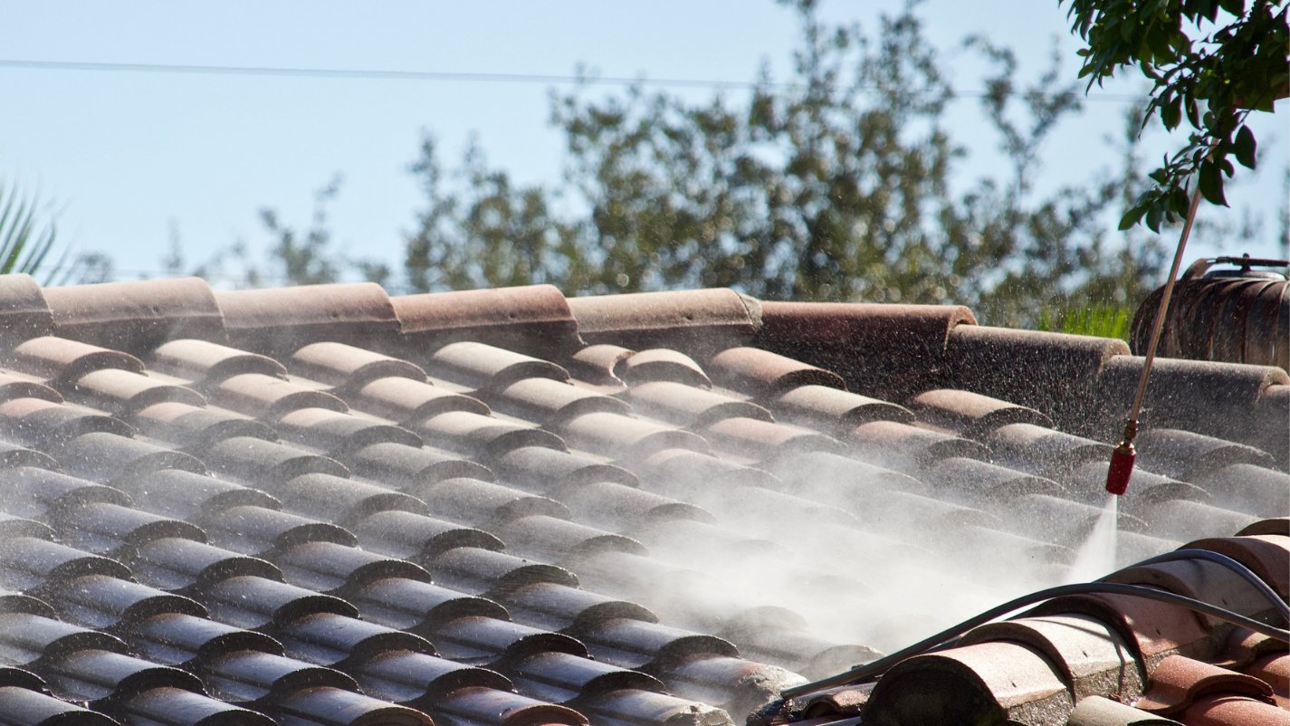 5 Benefits of Roof Cleaning